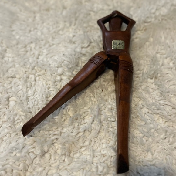 Hawaii Vintage Hand Carved Wooden Nude Woman Lady Nutcracker Folk Art Carving - Picture 7 of 15